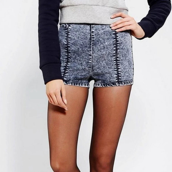 UO Silence + Noise Rosie Acid Washed Pinup Shorts - Picture 1 of 6